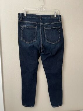 Buckle Black Skinny Ankle Jeans 31x27